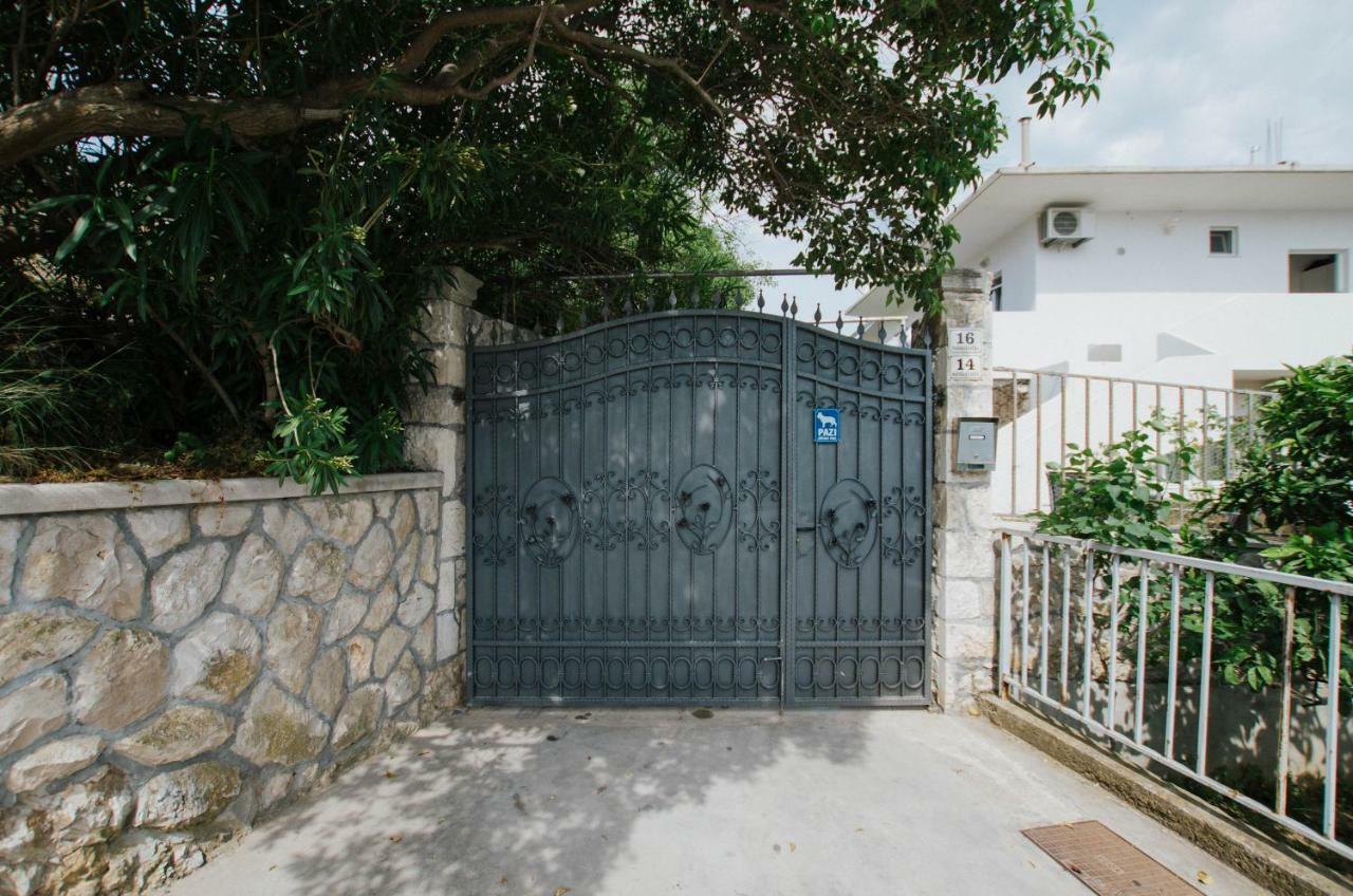 Mamma Mia Apartments-City Center Hvar Town Exterior foto